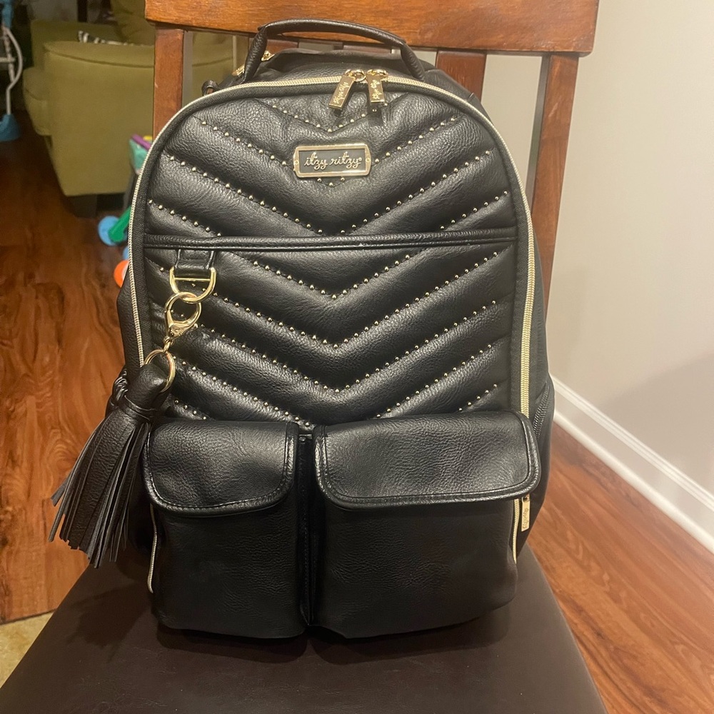 Itzy Ritzy Boss Plus Limited Edition